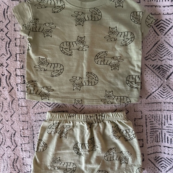 Cat & Jack Kids Matching Sets - Stripes and Cat Print - Picture 6 of 8